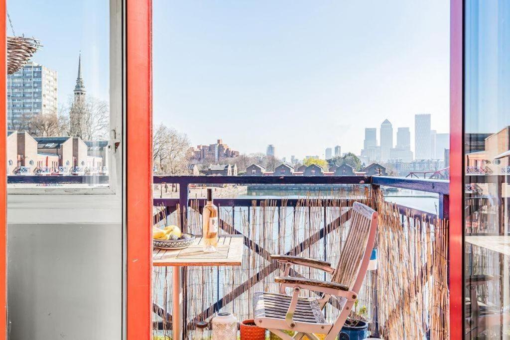 Riverview With Parking Londra
